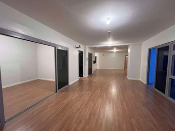 FOR SALE: Park Triangle Residences - 3 Bedroom Penthouse unit, 232Sqm., 2 Parking Slots, BGC