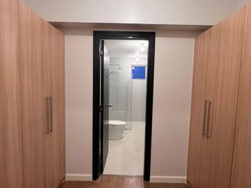 FOR SALE: Park Triangle Residences - 3 Bedroom Penthouse unit, 232Sqm., 2 Parking Slots, BGC