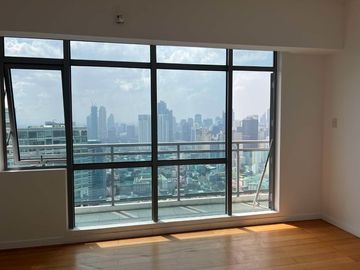 FOR SALE: Park Triangle Residences - 3 Bedroom Penthouse unit, 232Sqm., 2 Parking Slots, BGC