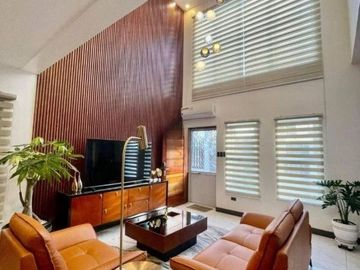 3-Storey House with Roof Deck for Sale in Greenwoods Executive Village, Pasig
