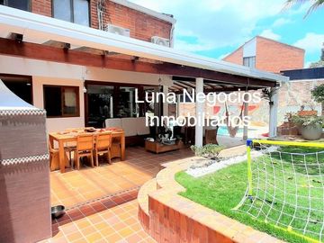 VENDO HERMOSA CASA LAGOS DEL CACIQUE BUCARAMANGA COLOMBIA