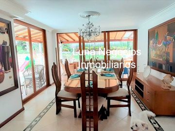 VENDO HERMOSA CASA LAGOS DEL CACIQUE BUCARAMANGA COLOMBIA