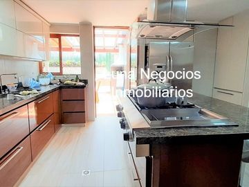 VENDO HERMOSA CASA LAGOS DEL CACIQUE BUCARAMANGA COLOMBIA