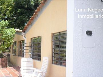 VENDO CASA CAMPESTRE INDEPENDIENTE LAGOS DEL CACIQUE BUCARAMANGA COLOMBIA