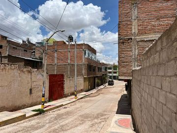 Atención Inversionistas!! Se Vende Terreno De Casi 1300 M2, Con Proyeccion De 10 Pisos A Pocas Cuadras De La Av. Ejercito - Puno