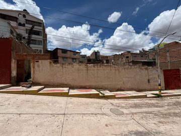 Atención Inversionistas!! Se Vende Terreno De Casi 1300 M2, Con Proyeccion De 10 Pisos A Pocas Cuadras De La Av. Ejercito - Puno