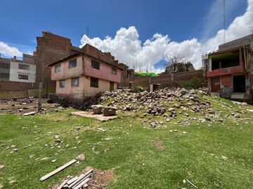Atención Inversionistas!! Se Vende Terreno De Casi 1300 M2, Con Proyeccion De 10 Pisos A Pocas Cuadras De La Av. Ejercito - Puno