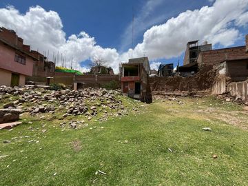 Atención Inversionistas!! Se Vende Terreno De Casi 1300 M2, Con Proyeccion De 10 Pisos A Pocas Cuadras De La Av. Ejercito - Puno
