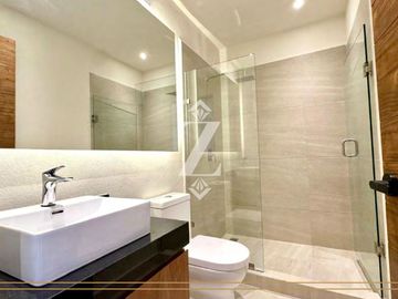 INCREÍBLE CASA EN RESIDENCIAL AQUA CON DISEÑO CONTEMPORANEO