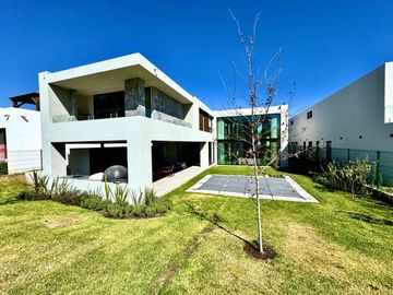 CASA EN VENTA EN EL BOSQUE COUNTRY CLUB