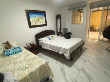 SE VENDE APARTAESTUDIO