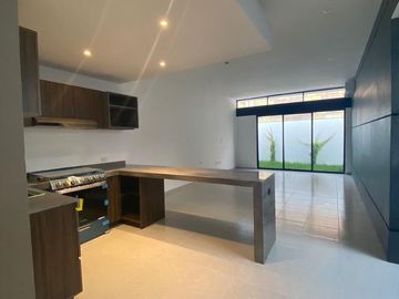 CASA DE 1 PLANTA EN VENTA EN LOMAS DEL DORADO, FRACCIONAMIENTO CON VIGILANCIA, CLUB DE PLAYA, PASO DEL TORO, VERACRUZ ✨