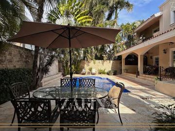 CASA MADEIRAS EN VILLA MAGNA EN VENTA