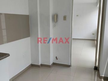 Vendo Acogedor Dpto. 2Do Piso Urb. Cortijo 59.84M² $46,500.00