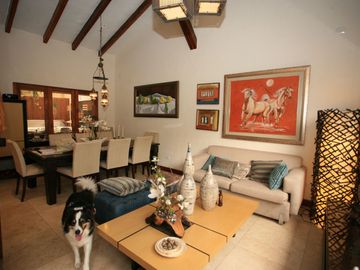 HERMOSA CASA EN VENTA EN PAKAKUNA – RODEADA DE NATURALEZA