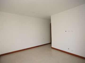 DEPARTAMENTO MODERNO EN VENTA EN CUMBAYÁ – DISEÑO Y CONFORT
