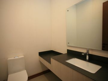 DEPARTAMENTO MODERNO EN VENTA EN CUMBAYÁ – DISEÑO Y CONFORT