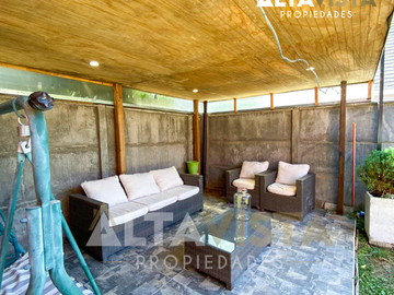 SE VENDE HERMOSA CASA SECTOR VALLE CENTRAL