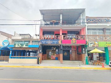casa comercial frente al mar de venta en crucita A/R