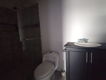 casa comercial frente al mar de venta en crucita A/R