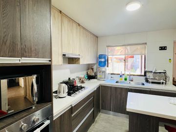 SE VENDE HERMOSA CASA EN ALTO QUILAMAPU