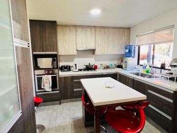 SE VENDE HERMOSA CASA EN ALTO QUILAMAPU