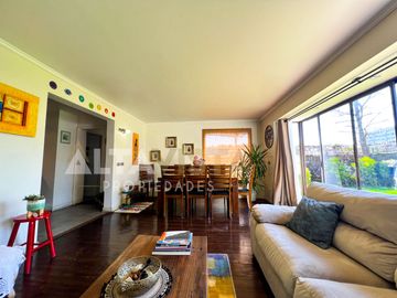 SE VENDE HERMOSA CASA EN ALTO QUILAMAPU