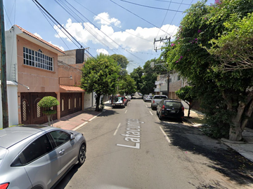HERMOSA CASA EN COLONIA LINDAVISTA, ALCALDIA GUSTAVO A. MADERO