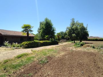 Se vende excelente y bonita parcela de agrado en Huilquilemu.