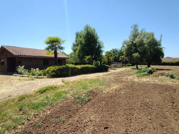 Se vende excelente y bonita parcela de agrado en Huilquilemu.