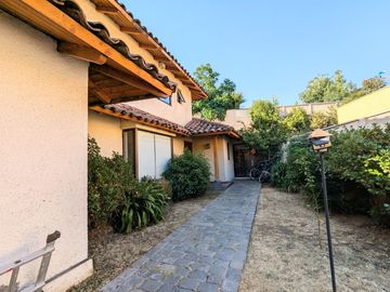 Valle La Dehesa, Casa en Condominio