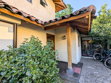 Valle La Dehesa, Casa en Condominio