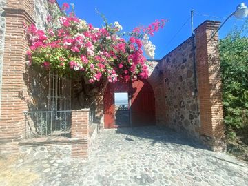 CASA UN NIVEL EN TEQUESQUITENGO. VISTA PANORAMICA