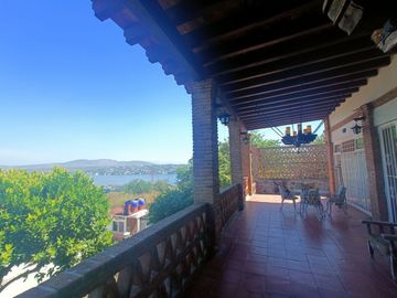 CASA UN NIVEL EN TEQUESQUITENGO. VISTA PANORAMICA