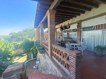 CASA UN NIVEL EN TEQUESQUITENGO. VISTA PANORAMICA