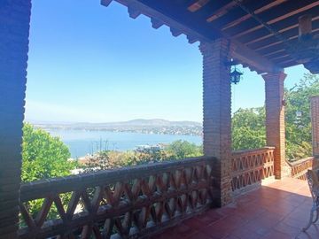 CASA UN NIVEL EN TEQUESQUITENGO. VISTA PANORAMICA