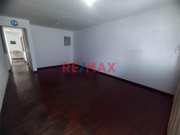 ID: 1116817 Dpto De 132.55M², A Media Cuadra De Parque, Gas Cálidda, 3 Dormitorios Con Closet, 2ºpiso, Ubicado En Comas