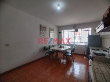ID: 1116817 Dpto De 132.55M², A Media Cuadra De Parque, Gas Cálidda, 3 Dormitorios Con Closet, 2ºpiso, Ubicado En Comas