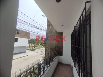 ID: 1116817 Dpto De 132.55M², A Media Cuadra De Parque, Gas Cálidda, 3 Dormitorios Con Closet, 2ºpiso, Ubicado En Comas