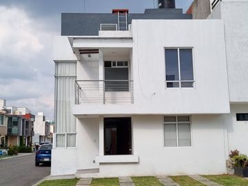CASA EN CONDOMINIO EN VENTA  Fraccionamiento Fuentes de San José, Santa Cruz Otzacatipan C.P 50210, San Mateo Otzacatipan, cerca de Plaza Santin