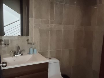 CASA EN CONDOMINIO EN VENTA  Fraccionamiento Fuentes de San José, Santa Cruz Otzacatipan C.P 50210, San Mateo Otzacatipan, cerca de Plaza Santin