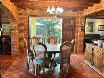 Venta casa en condominio horizontal amueblada y equipada en Valle de Bravo