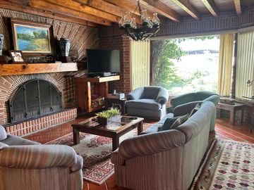 Venta casa en condominio horizontal amueblada y equipada en Valle de Bravo