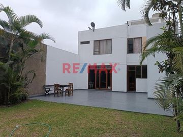 Venta De Casa Urb Los Cipreses Cercado De Lima