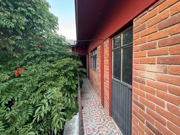 CASA EN VENTA EN POBLADO OCOLUSEN IDEAL PARA CONSULTORIOS, DEPARTAMENTOS, ESCUELAS