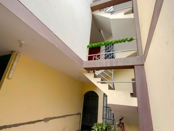 Venta De Casa 4 Pisos En Smp