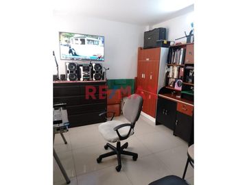 Venta De Casa 4 Pisos En Smp