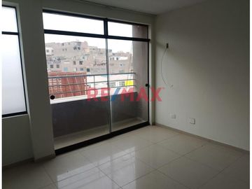 Venta De Casa 4 Pisos En Smp