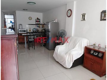 Venta De Casa 4 Pisos En Smp
