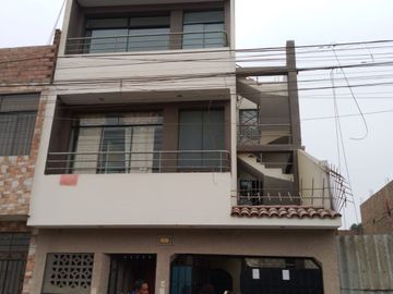 Venta De Casa 4 Pisos En Smp